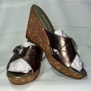 💥SALE💥 Brighton Metallic Bronze Italian‎ Leather Cork Platform Wedges Sz 7.5 EUC
